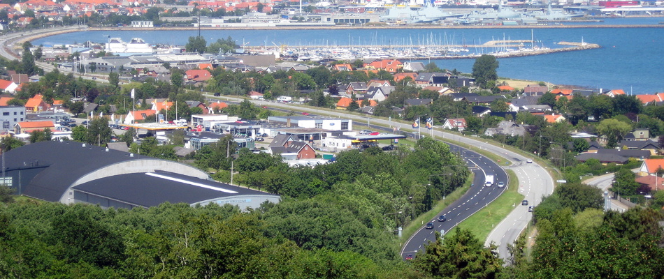 Udsigt fra Pikkerbakken over Frederikshavn by